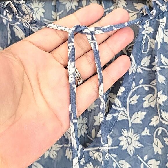 AAKAA Blue White Sheer Floral V-neck Blouse size L Loose Fitting Flowy Tassels - Picture 4 of 13